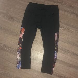 Calia by Carrie floral workout crops.